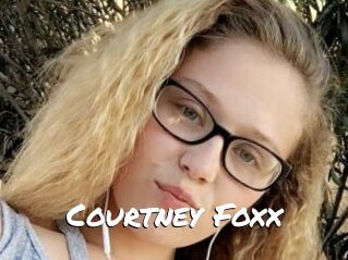 Courtney_Foxx