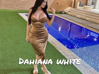 Dahiana_white