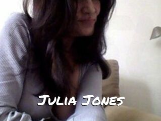 Julia_Jones