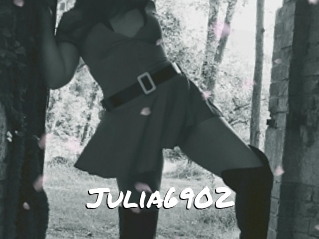 Julia6902