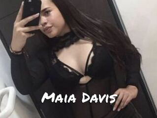 Maia_Davis