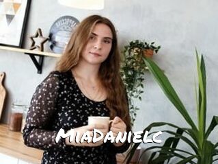 MiaDanielc