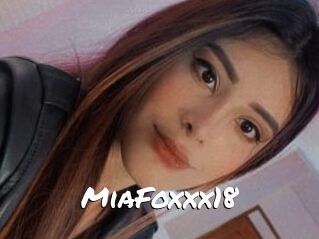 MiaFoxxx18