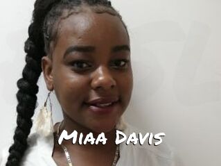 Miaa_Davis