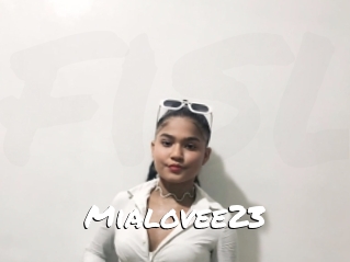 Mialovee23